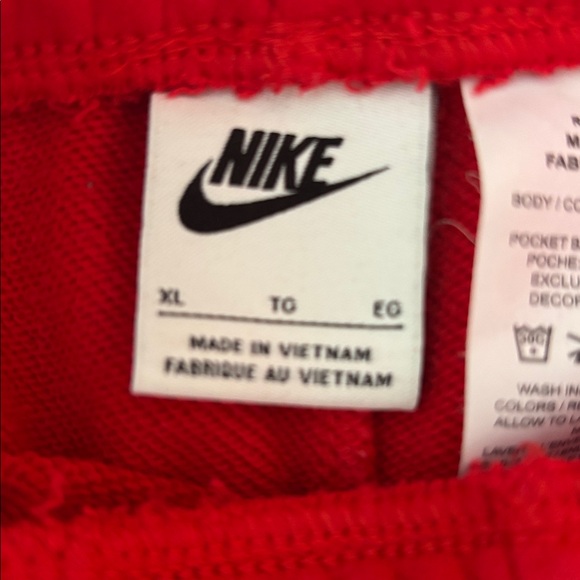 Nike Bright Red Sports Shorts - Picture 2 of 6